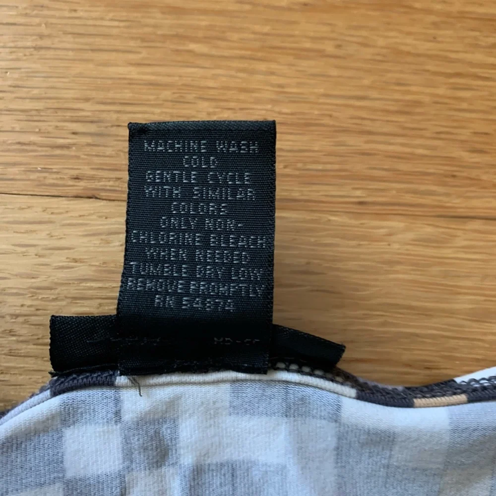 The Limited Sleeveless Fitted Career Top - Large - Picture 6 of 6